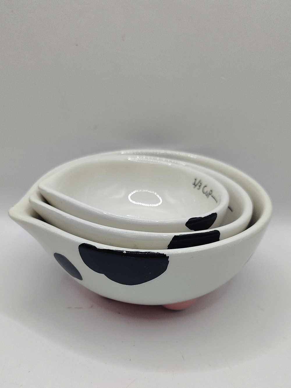 Vintage Pier 1 White Ceramic Nesting Measuring Cups with Cow Print Design